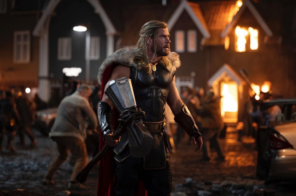 《雷神奇俠4:愛與雷霆》中Chris Hemsworth不再是肥仔版雷神了!