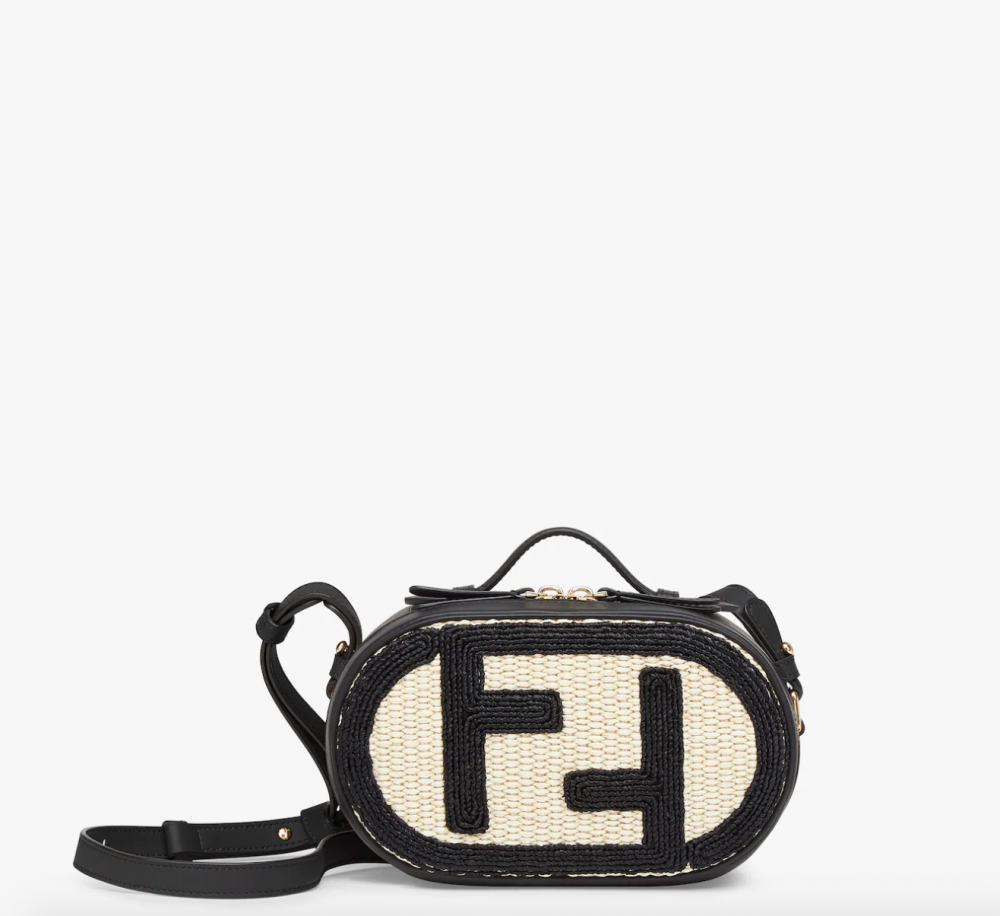 以及一登場就成為焦點的O’Lock Mini Camera Case。