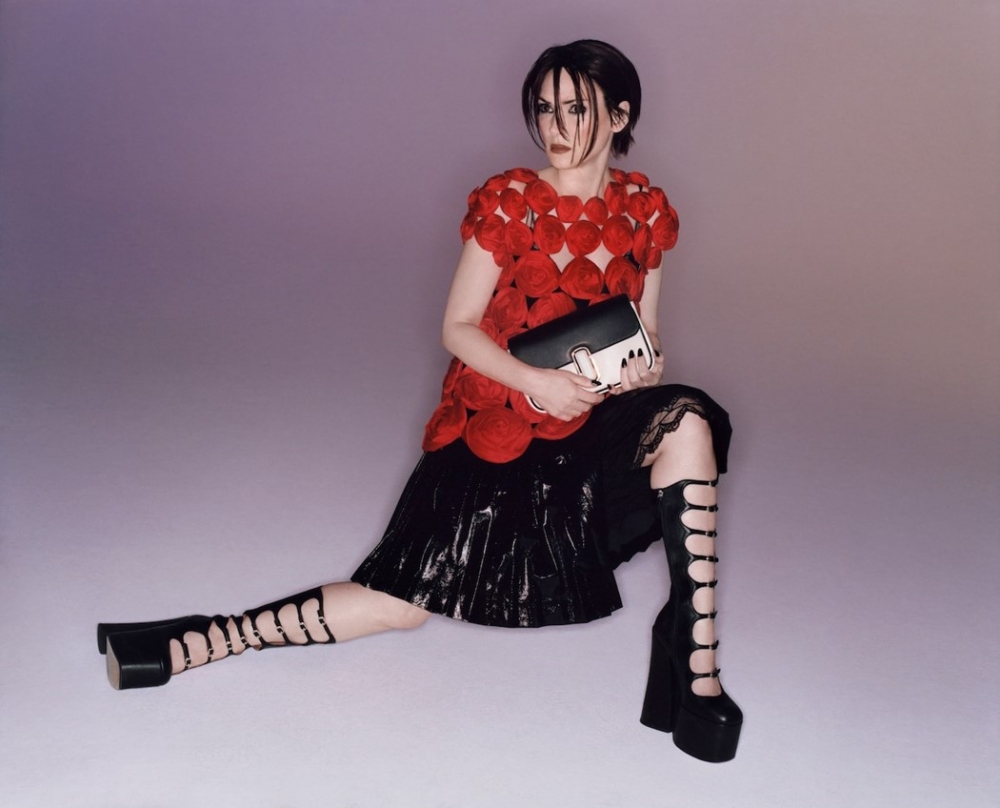 90年代女神Winona Ryder入鏡Marc Jacobs全新形象廣告。