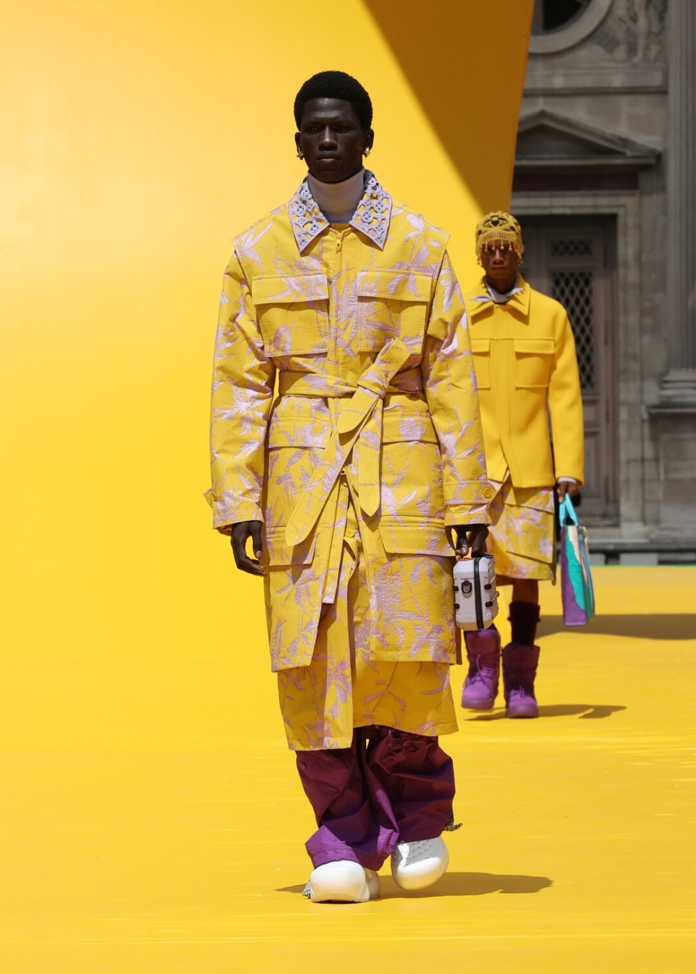 溫柔的色調彷彿在撫慰成長過程中的擦撞。