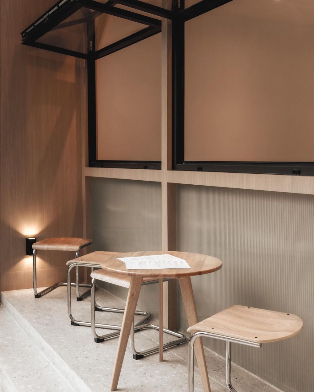 設有戶外座位區。