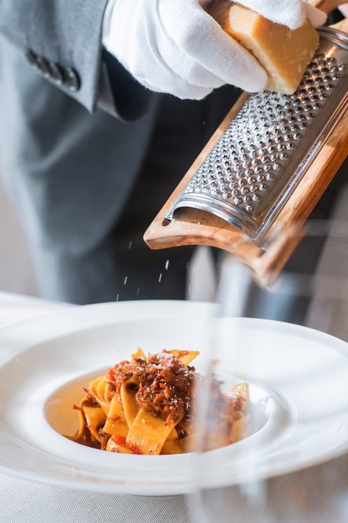 供有精緻的義大利菜式。