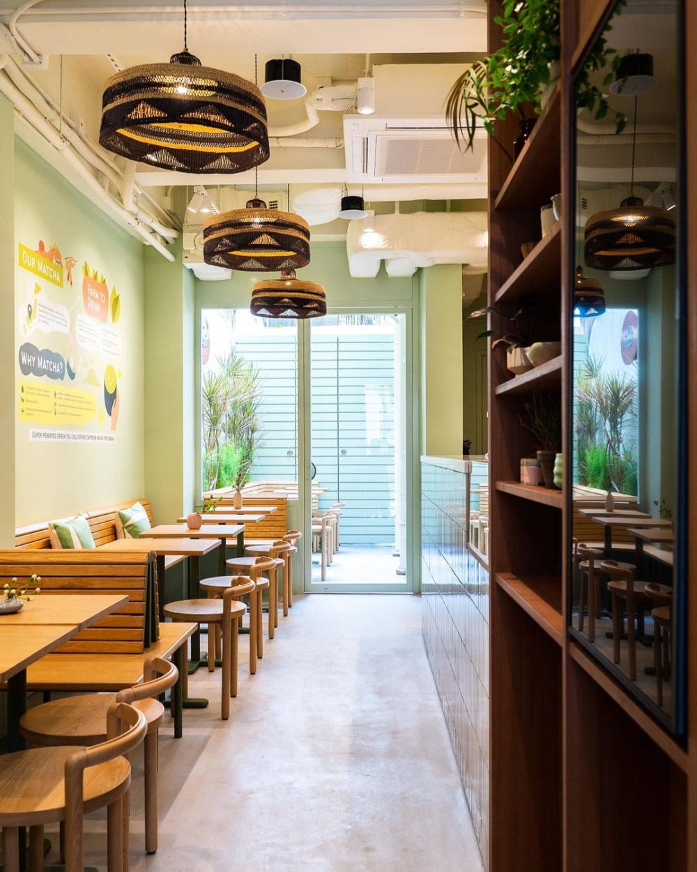 店內的擺設愜意又時髦，讓人陶醉在其中。