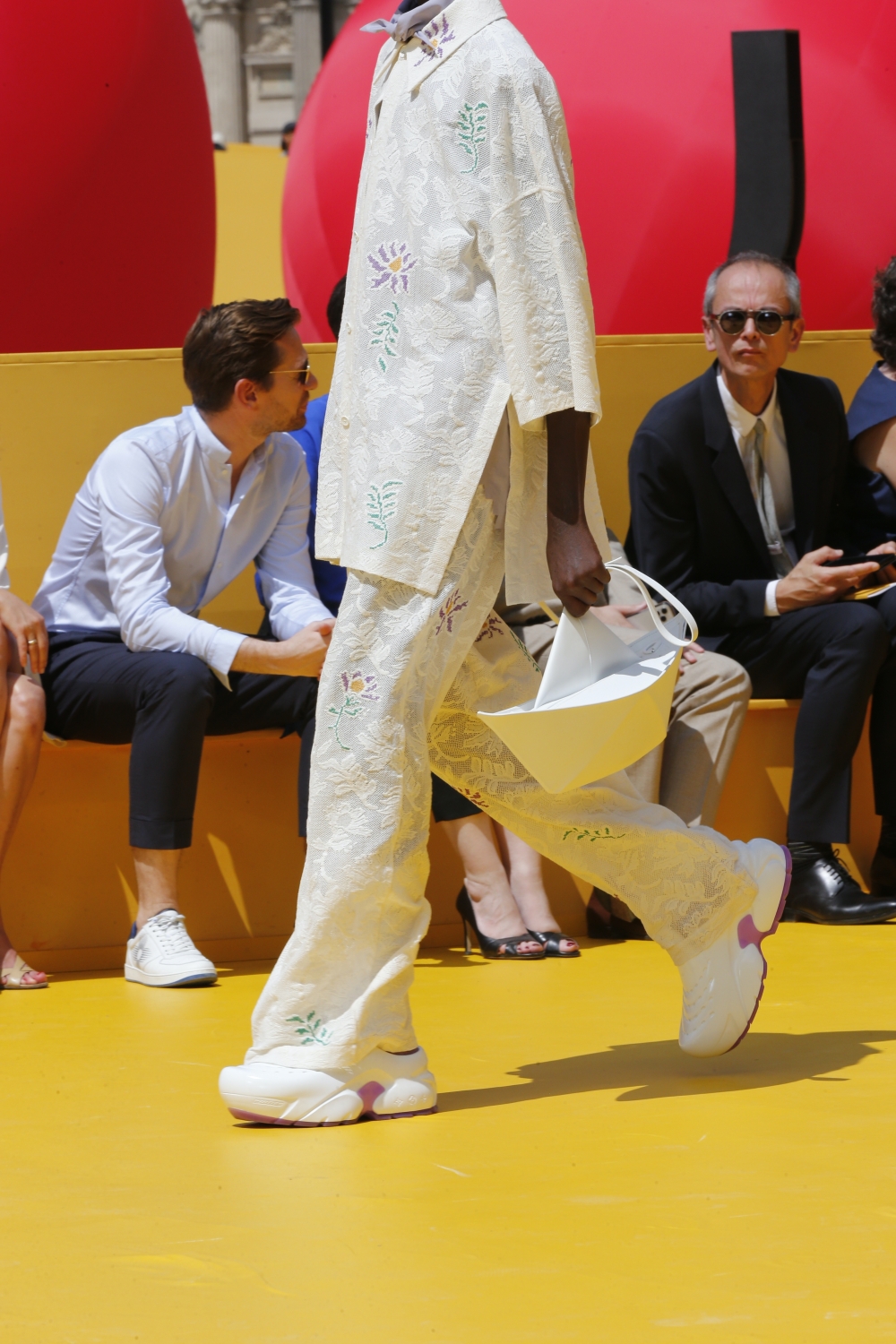 船隻造型的童趣手袋。