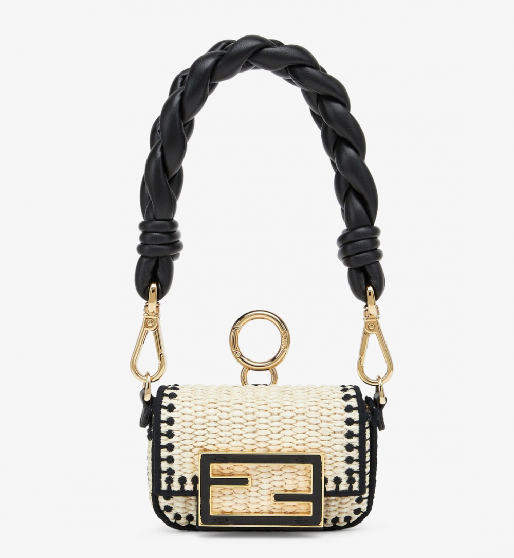 還有造型感十足的Nano Baguette Charm。