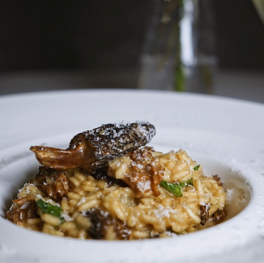 適合素食主義的羊肚菌燉飯。