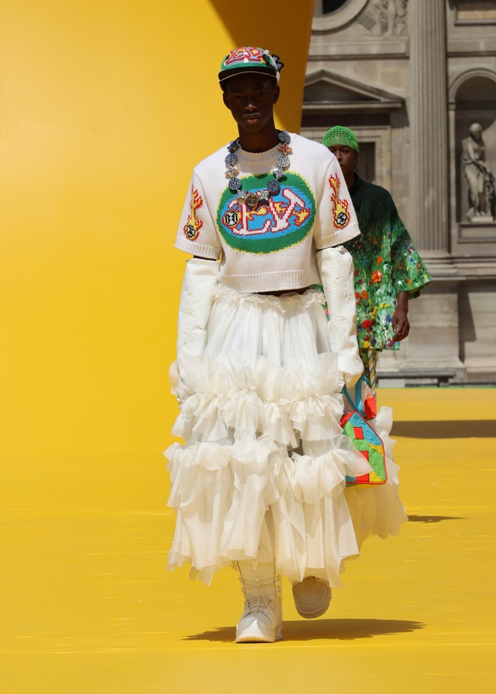 充滿童貞的幻象令人想起童話故事綠野仙蹤的精神。