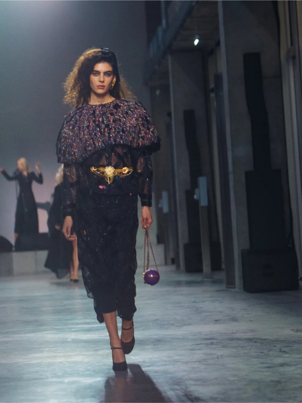 為我們展現精湛工藝的CHANEL 2021/22 Métiers d’Art ,時髦SLG已上架。