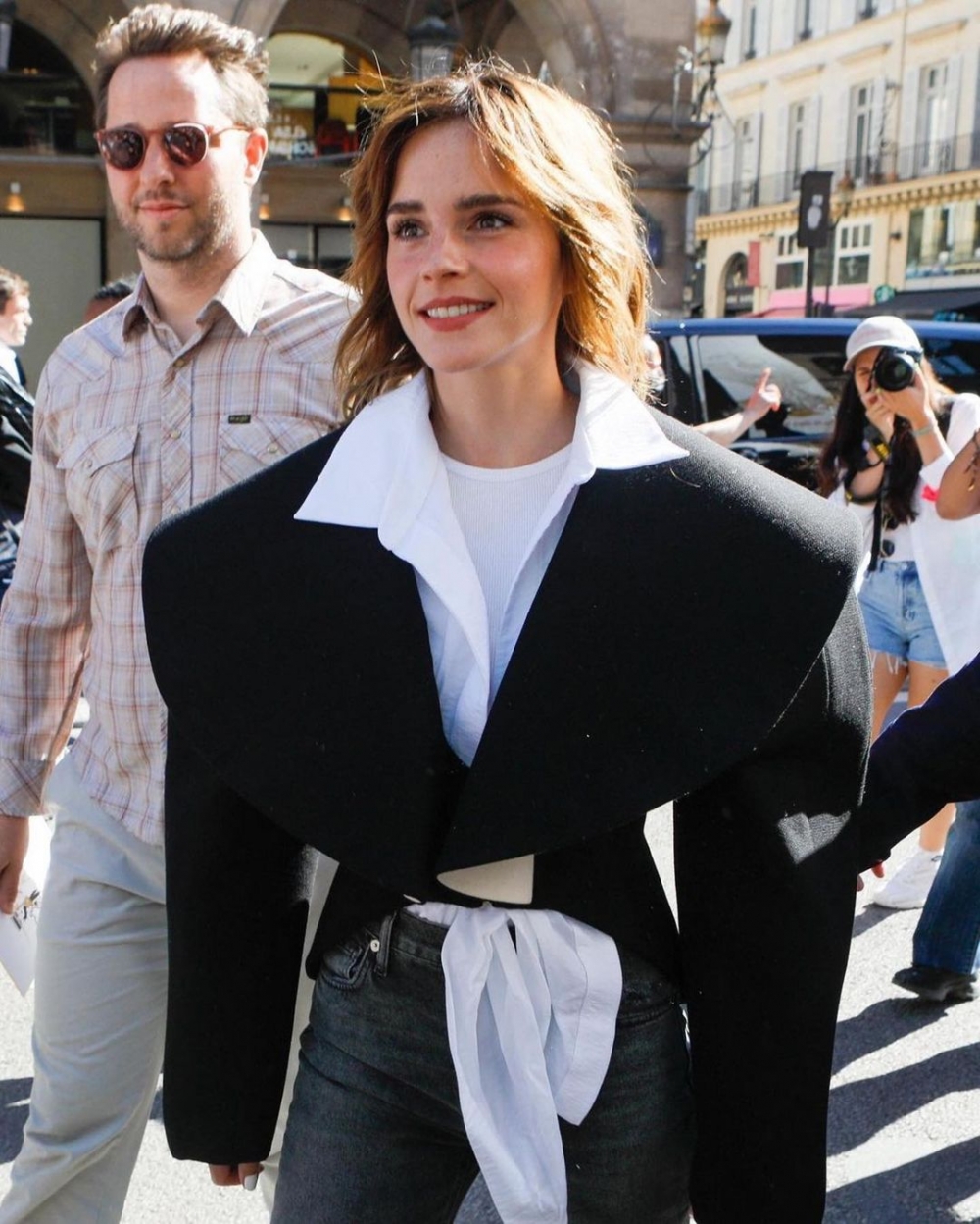 她將品牌的服飾搭配出日常的氛圍,也讓相當驚豔。