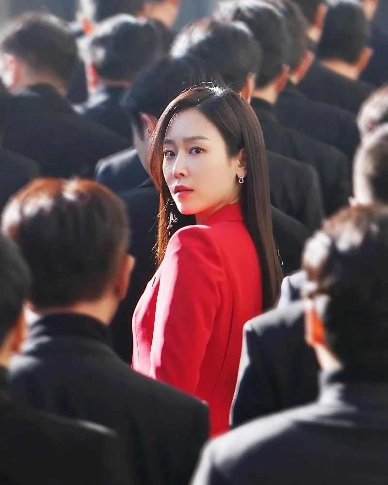 韓劇《為何是吳秀才?》(Why Her)女主角徐玄振。