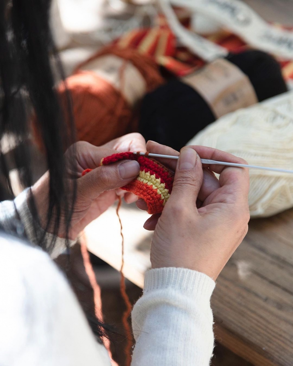 Chloé Woody針織系列與品牌黎巴嫩Sarah's Bag合作。