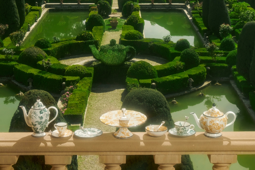  Richard Ginori 陶瓷打造的獨特印花瓦器。