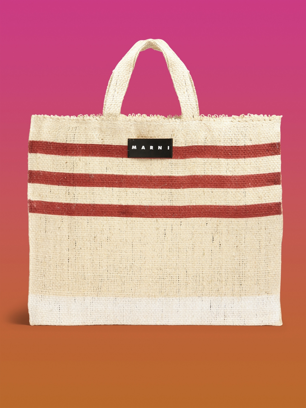 度假時的大容量手袋也是你的不二選擇。