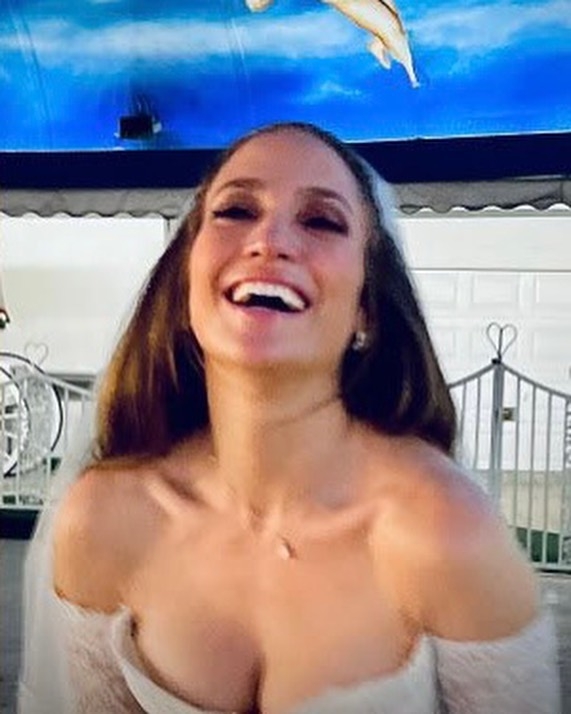 J Lo表示：「遇到真愛時，你們在婚姻裡所需要的只有彼此以及對彼此的承諾。」