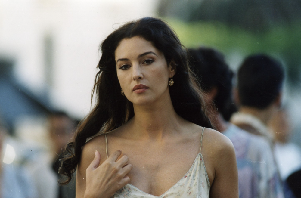 她在《Malèna》（真愛伴我行）的演出奠定了她的性感形象。