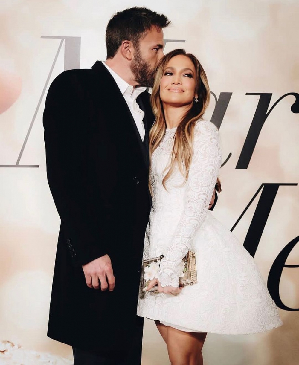 兩人去年復合墜入愛河，一切彷彿是最美的故事。