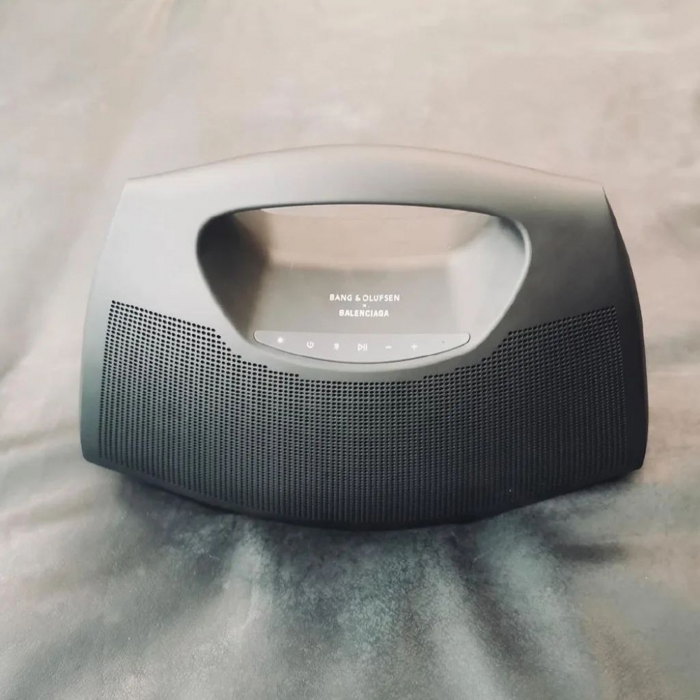 Bang & Olufsen × Speaker Bag音響手袋。