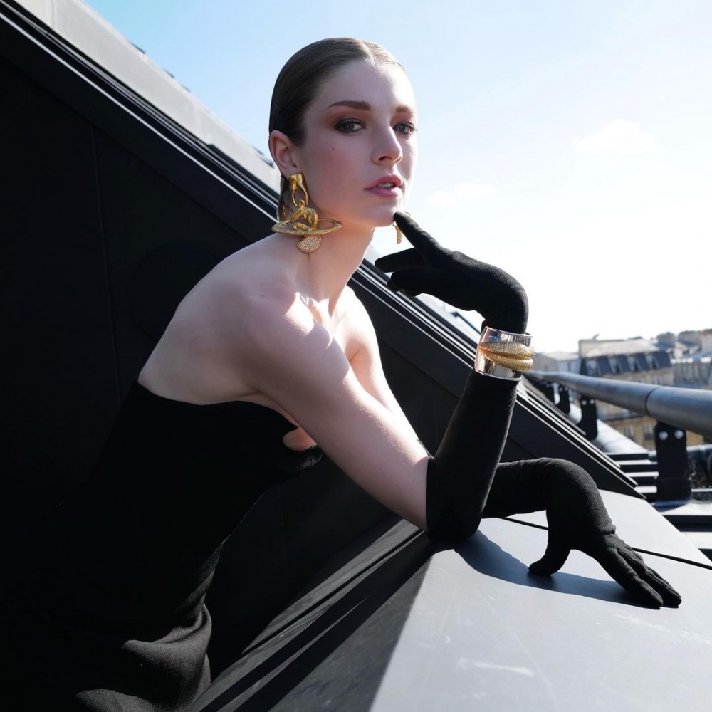 Hunter Schafer一登場也成為全場的矚目焦點。