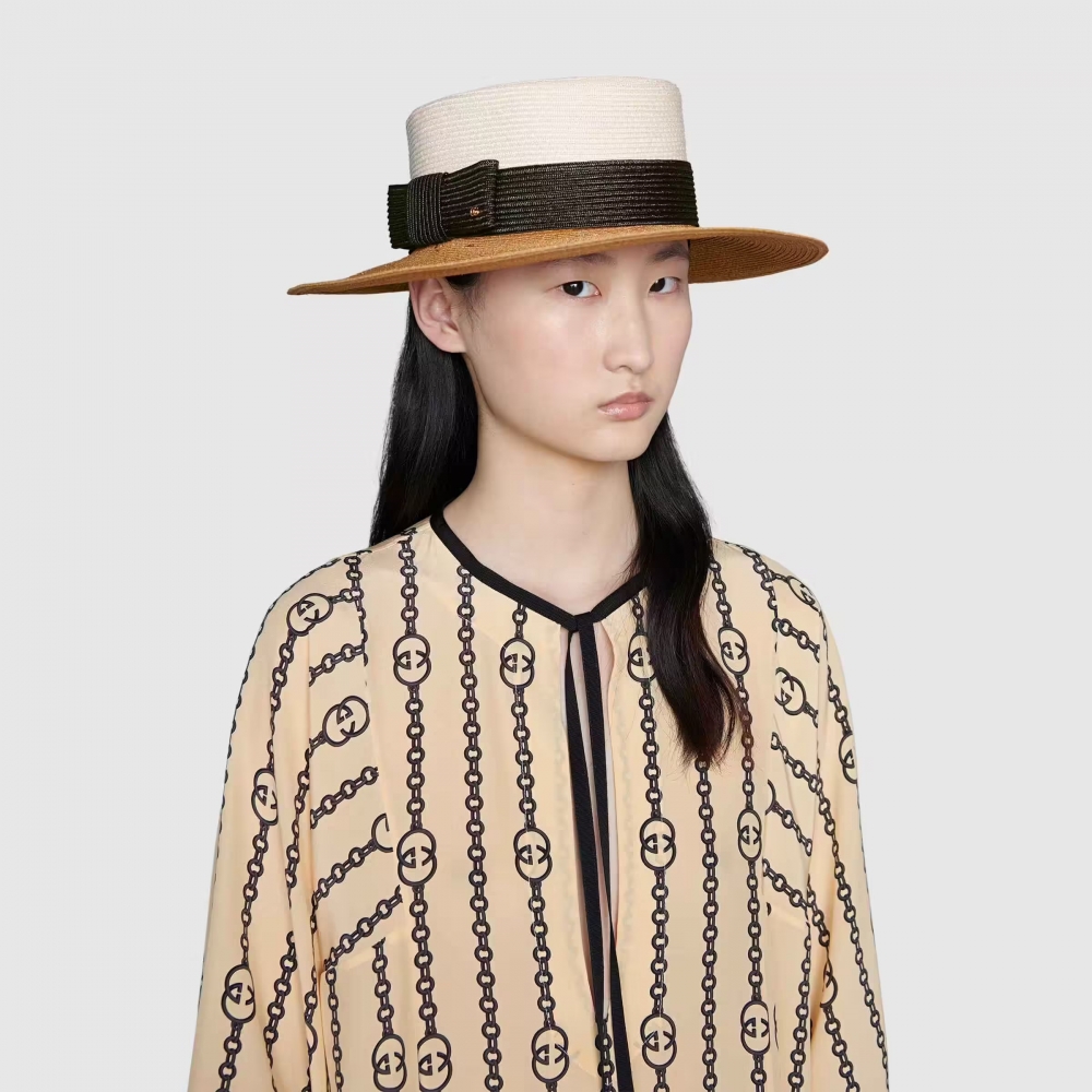 三色的搭配更是讓它耀眼迷人。