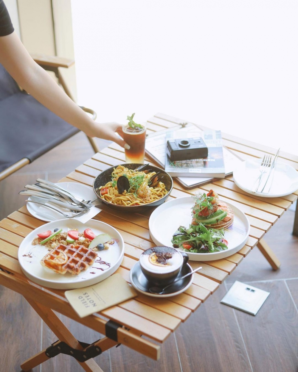 Peloton Cafe營業至晚間10點，來打卡留念也是一個不錯的行程。