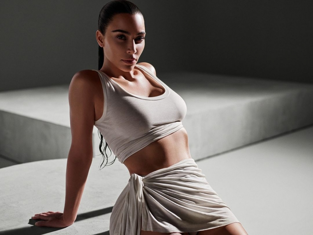 Kim Kardashian多年來累積護理皮膚的知識。