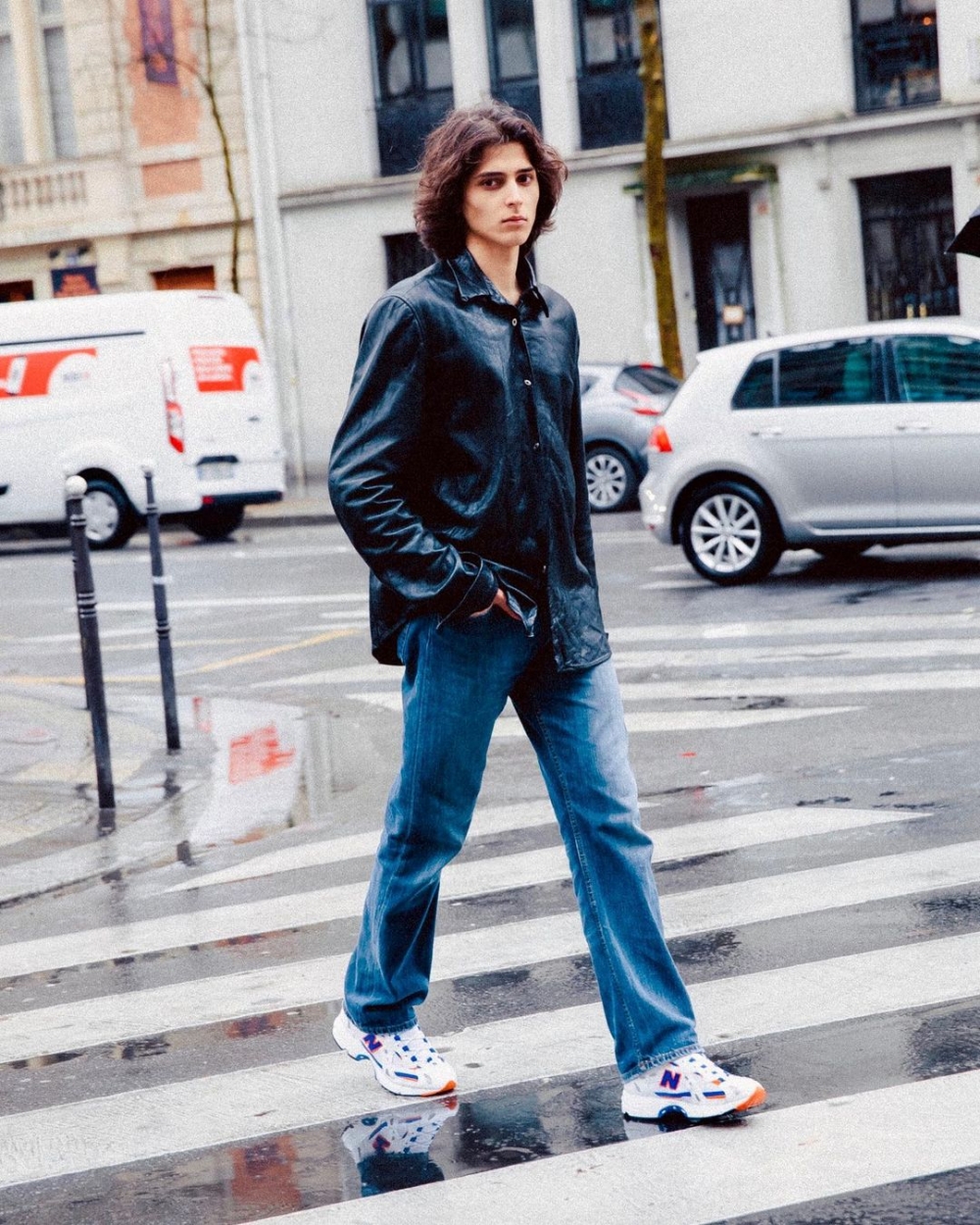 他將品牌詮釋出不同的風格。