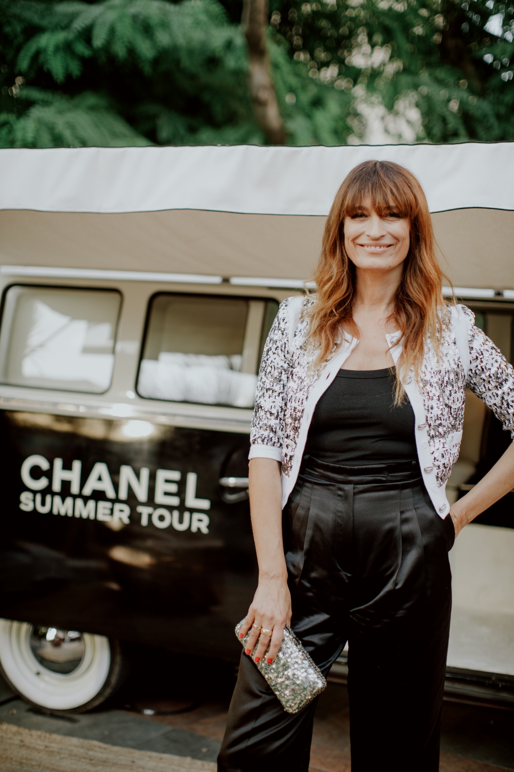 與Caroline de Maigret一起踏上這次的旅程。