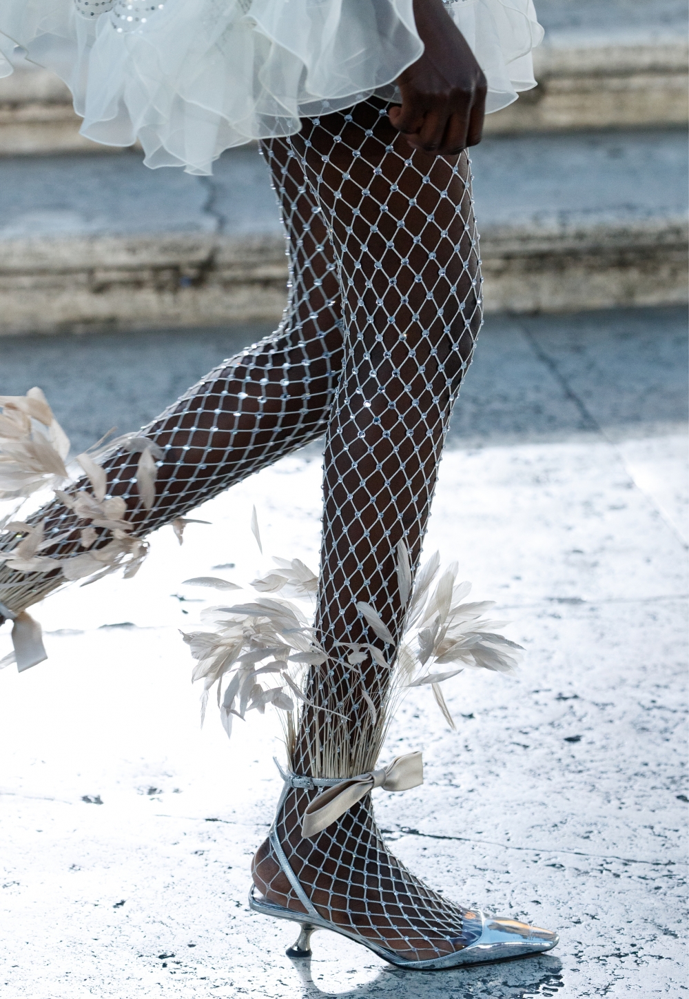 優雅的設計為每一款鞋履注入了嶄新的靈魂。