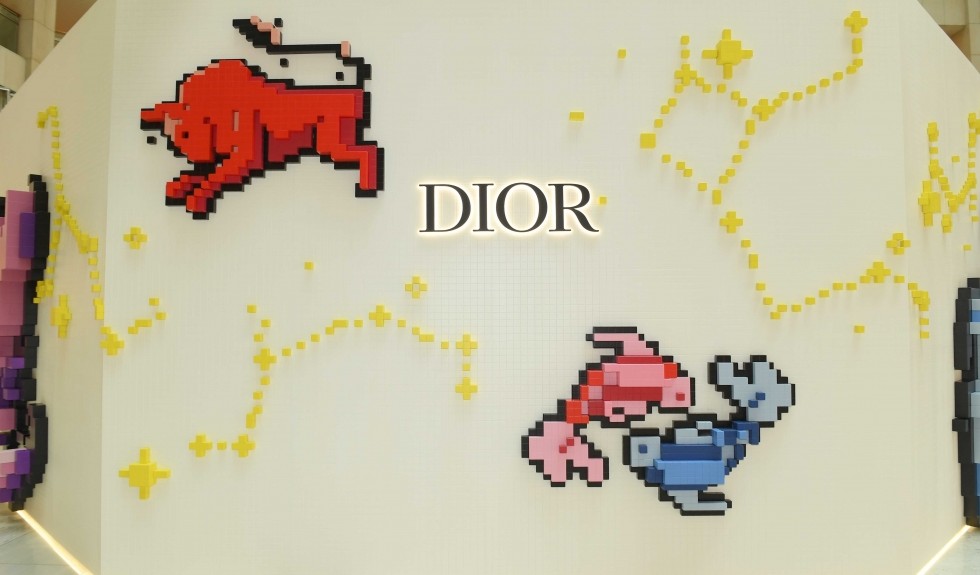 Lucky Dior香港置地中庭期間限定店。