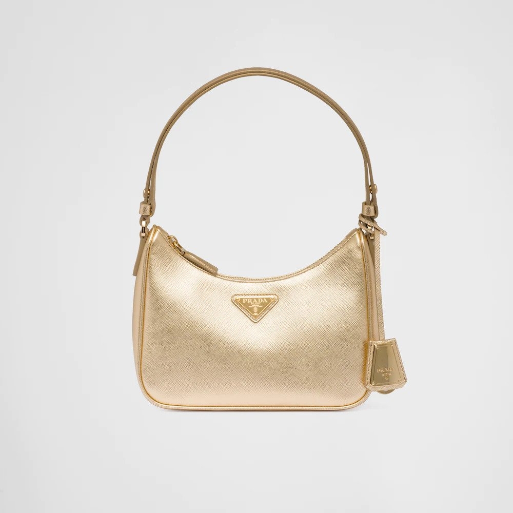 Prada Saffiano皮革迷你手袋。