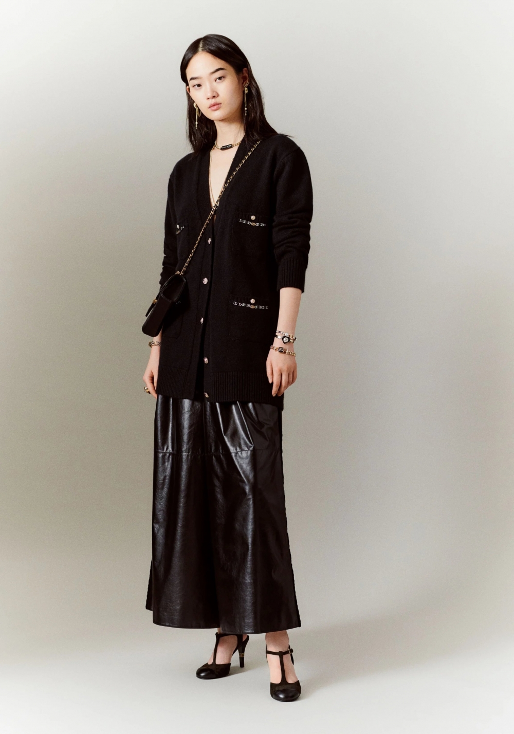 對於出門只帶一隻手機的你也不要錯過一款時髦的手機袋。