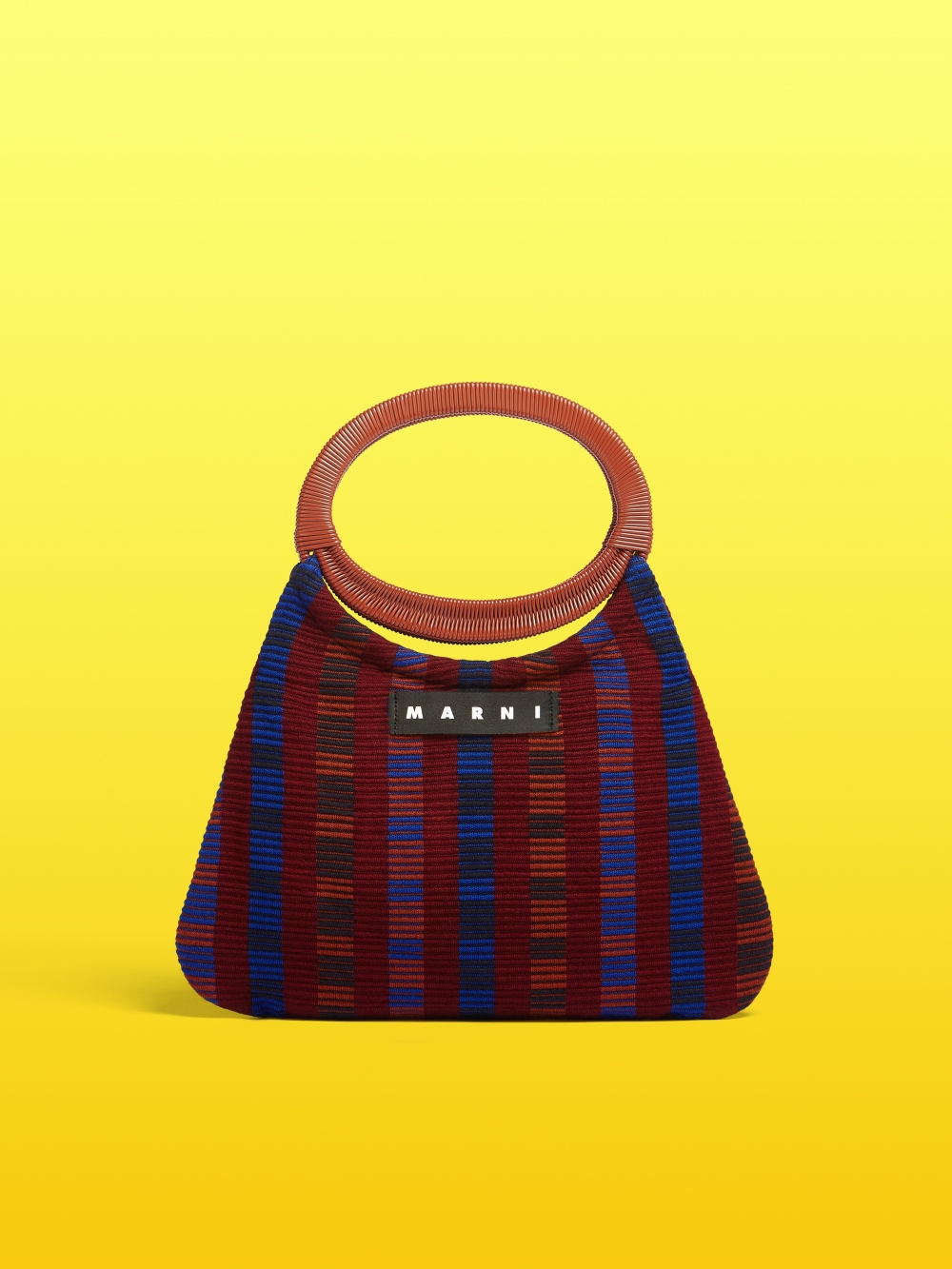 這一款有著獨特設計的手袋,讓你擁有最獨特的設計。