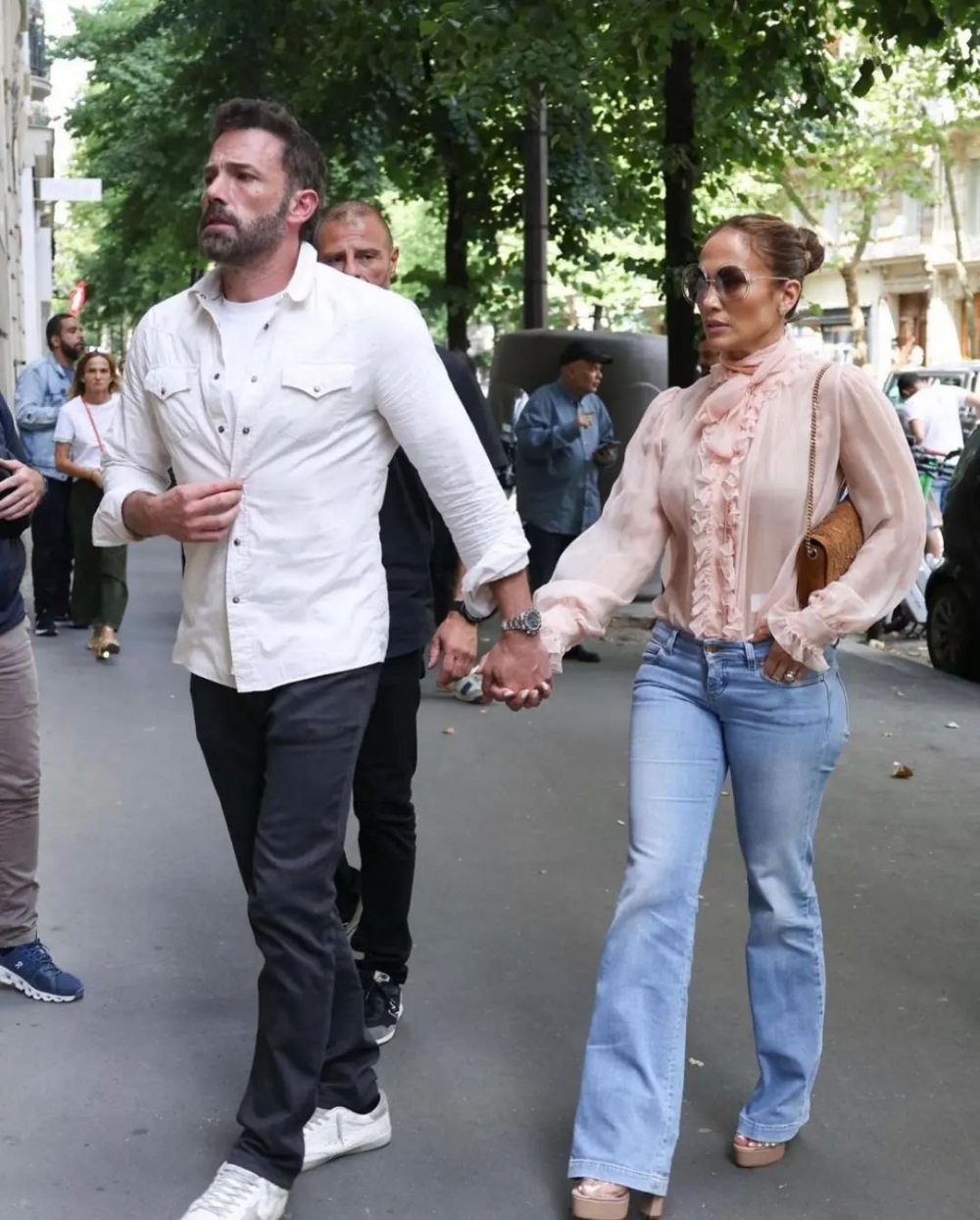 當然還有許多套知性的打扮。