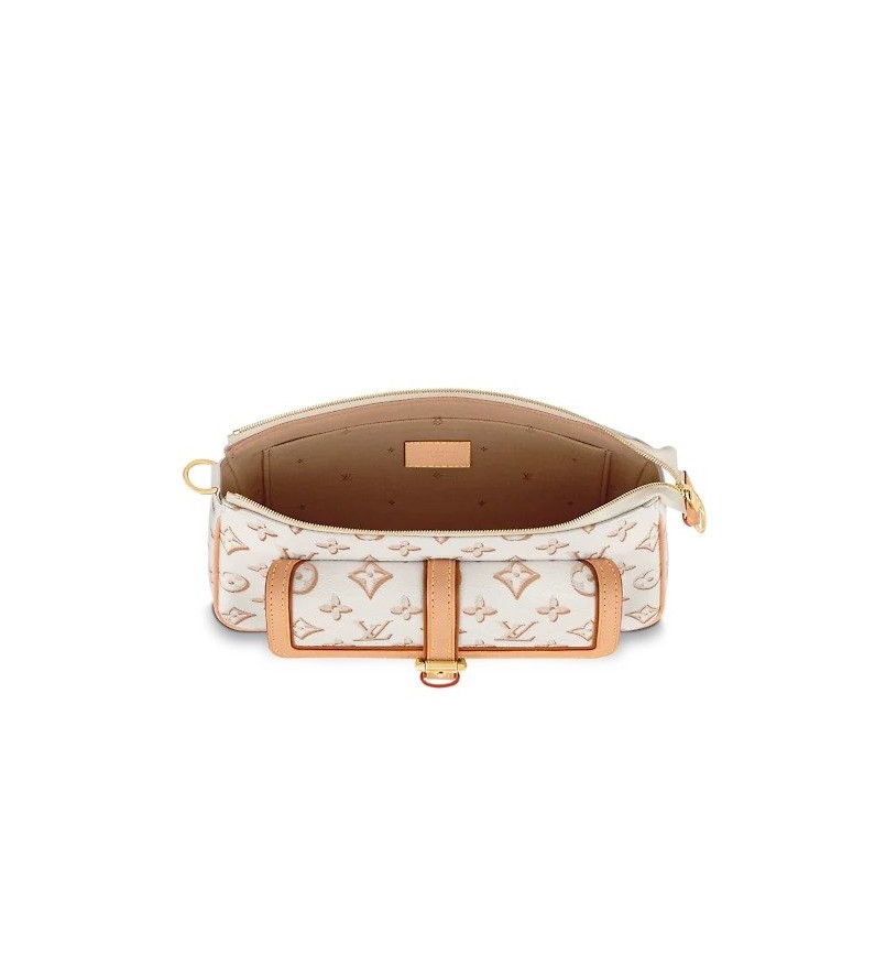 手袋採用經典的Monogram帆布製作而成。