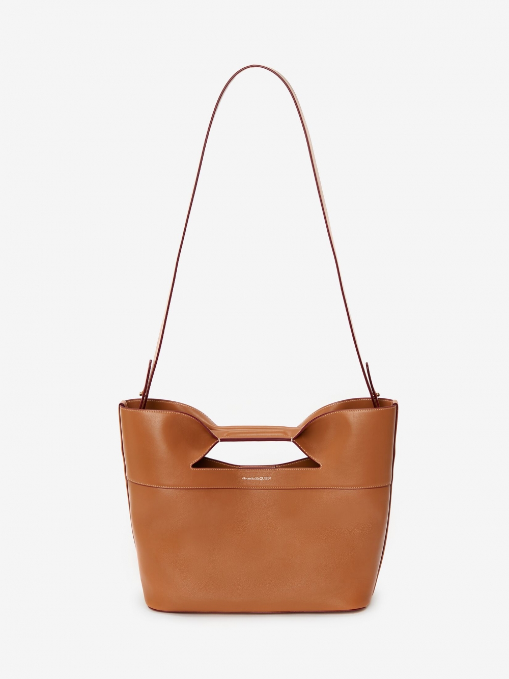 小號版本額外有配一條可以斜挎背的肩帶。