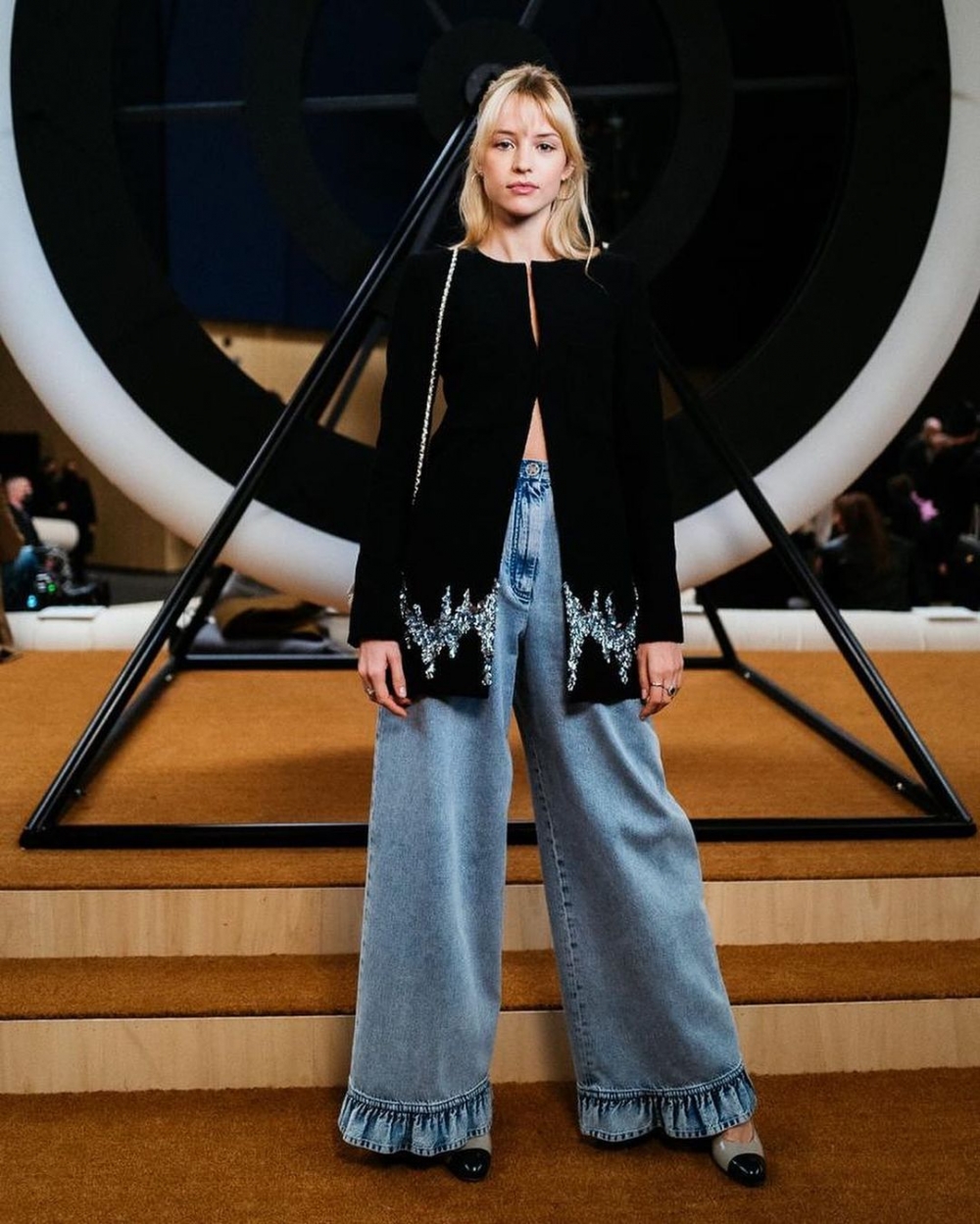 她也很快的吸引到CHANEL成為品牌大使。