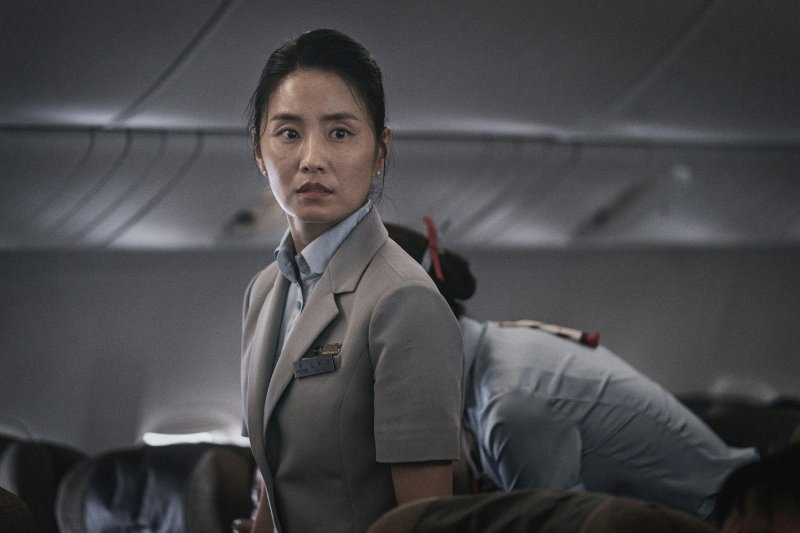 從好萊塢空運拍攝用的飛機機艙到韓國,呈現逼真效果。