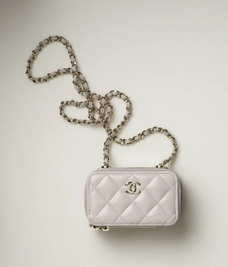 CHANEL Small Vanity With Chain