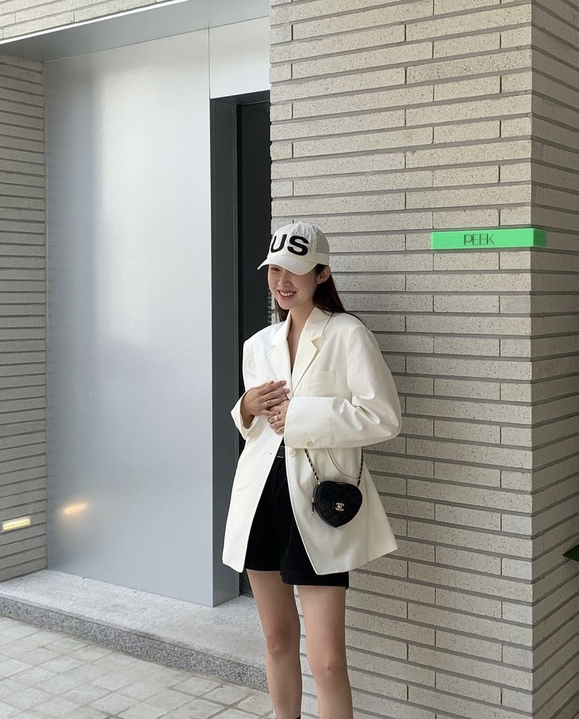 下半身幾乎都是選擇露出雙腿。