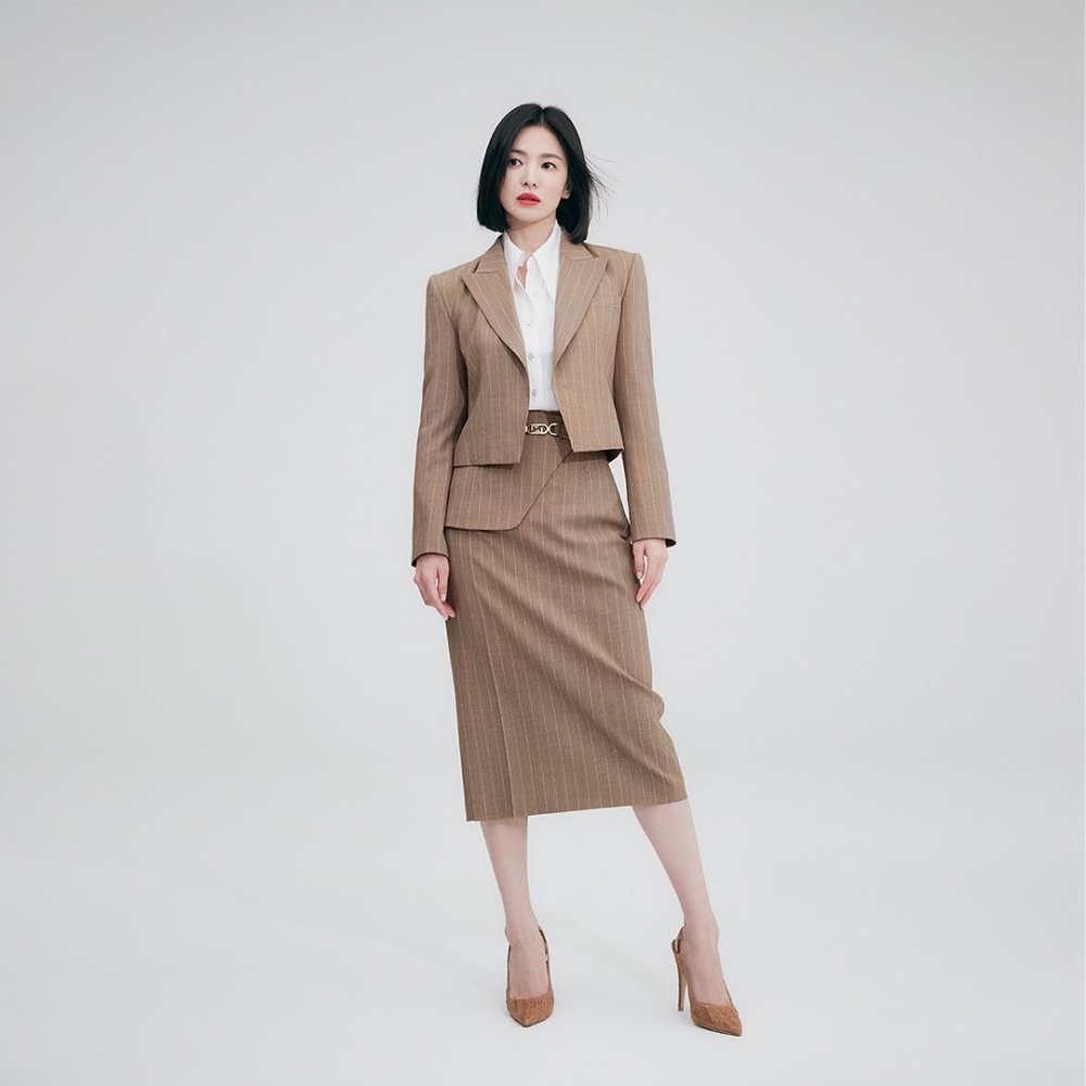 正式又時髦的穿搭，讓你成為大家的時尚指標。