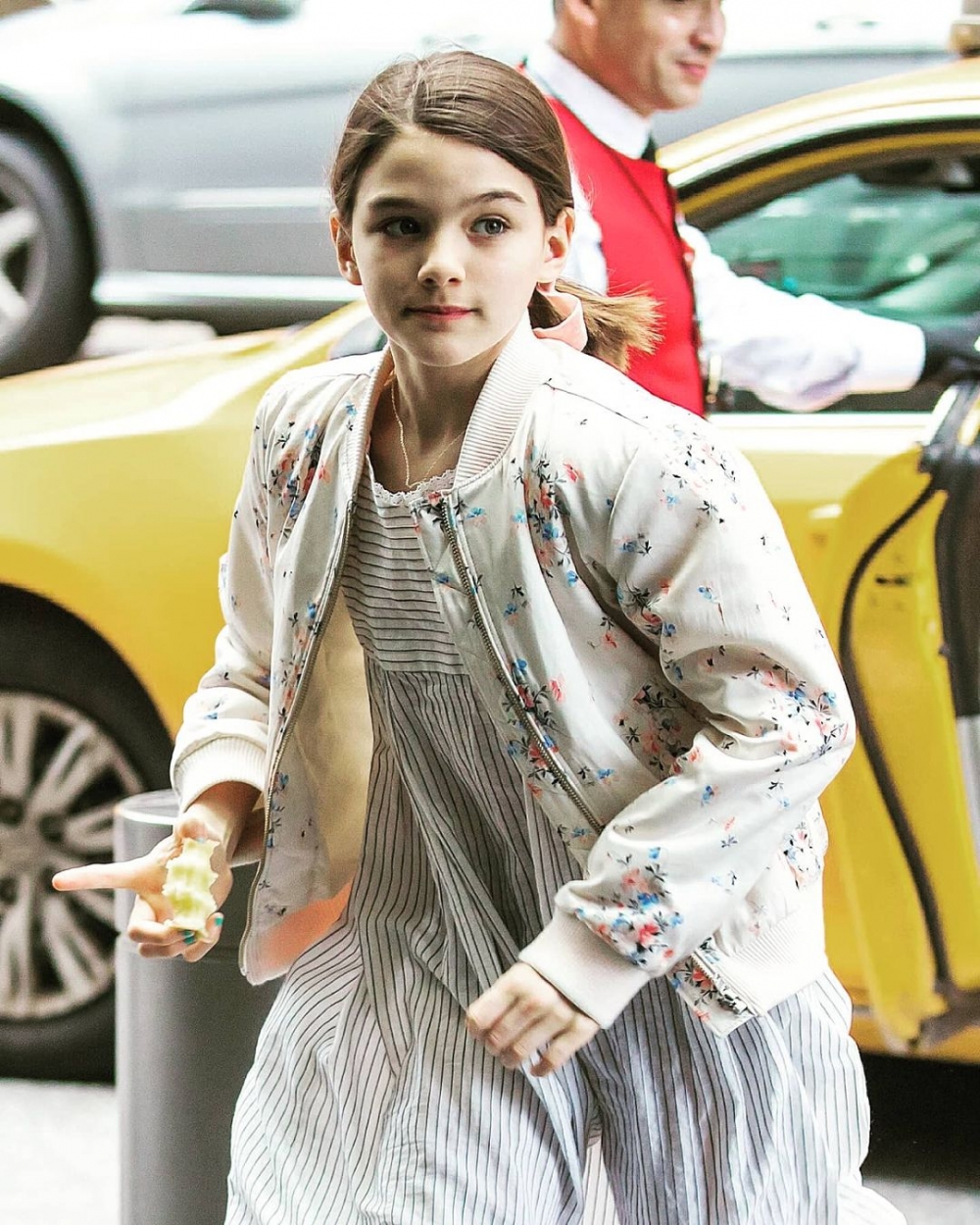 Suri Cruise漸漸長大的模樣。