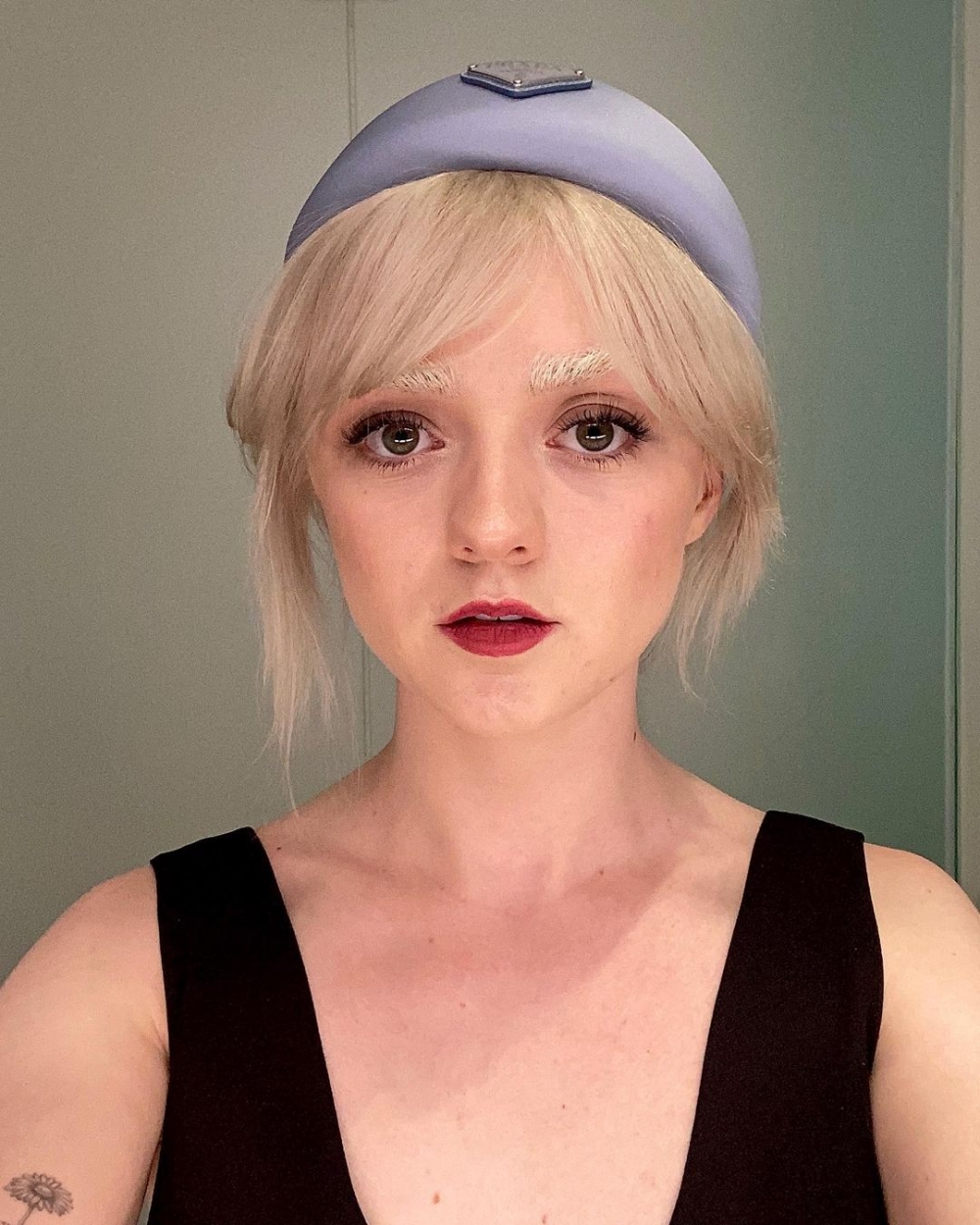 一直以來Maisie Williams都在嘗試不同的風格與髮型。