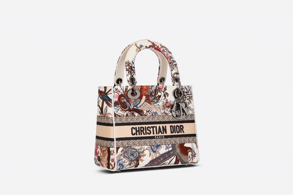 手袋繡上Dior Jardin d'Hiver圖騰。