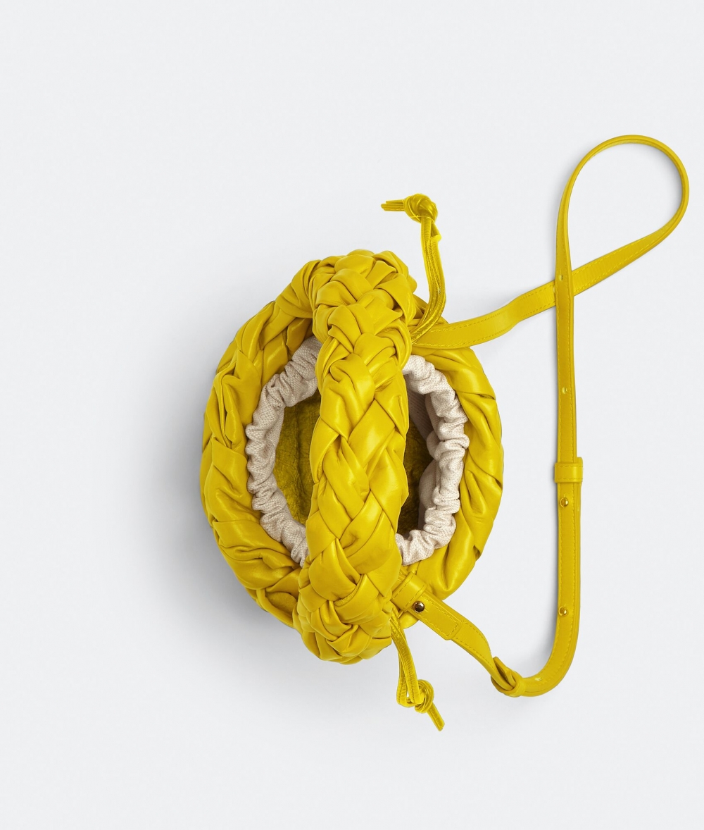 一體成型不帶有任何縫的方式打造而成