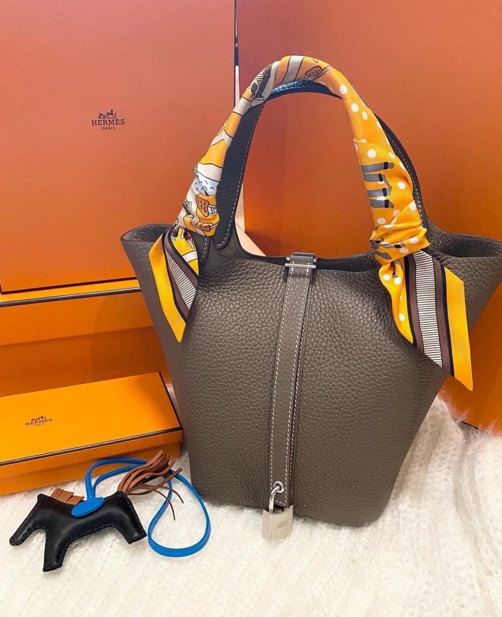 能讓你的手袋看起來更加優雅迷人。