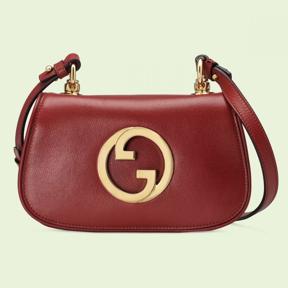 復古的大紅色或許你也能嘗試。