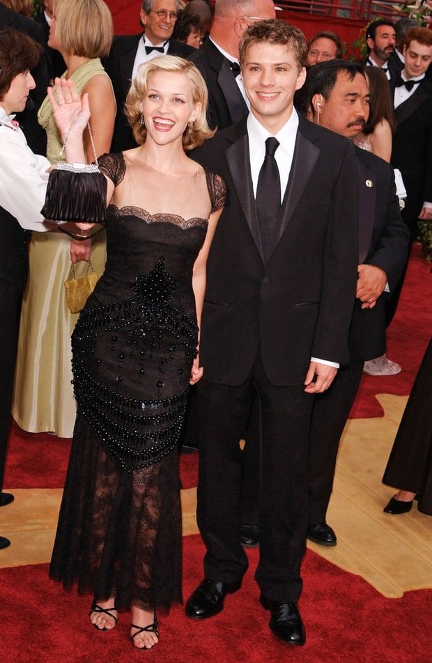 她與前夫Ryan Phillippe曾一起出席奧斯卡獎的典禮。