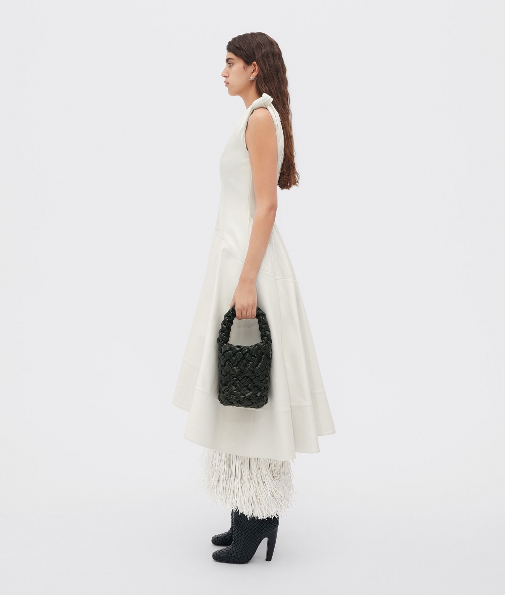 模特兒示範Mini Kalimero-Dark green。