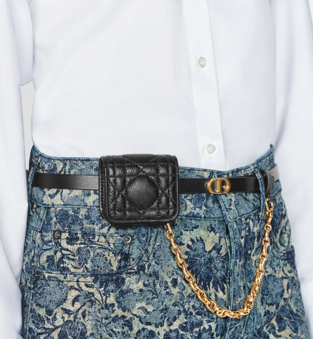 能為你的穿搭默默加分的質感小皮具。