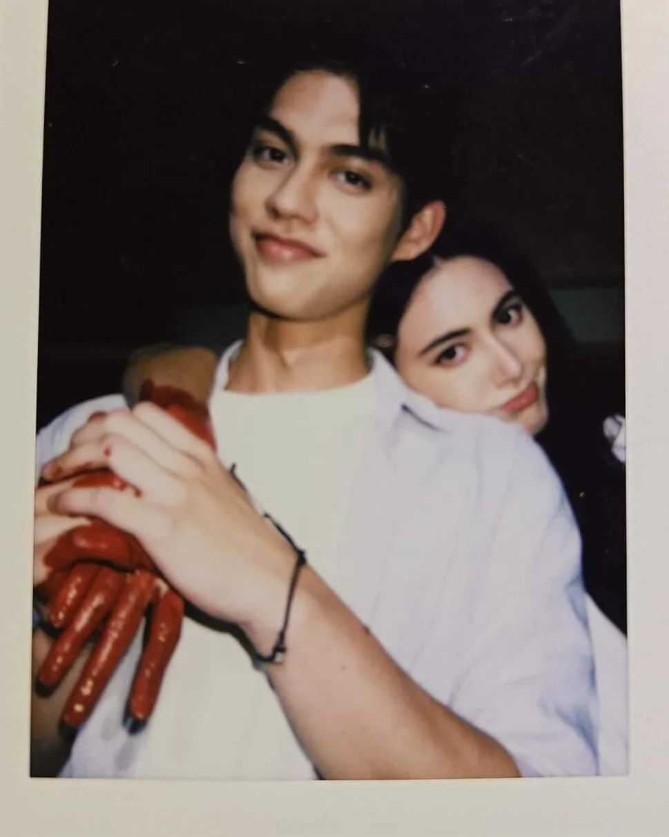 Bright Vachirawit與泰國女神Davika Hoorne拍攝。